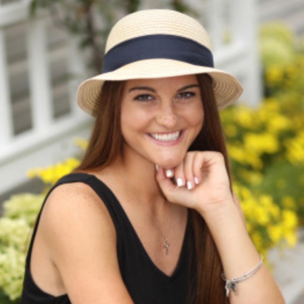 Meet your Posher, Chloe